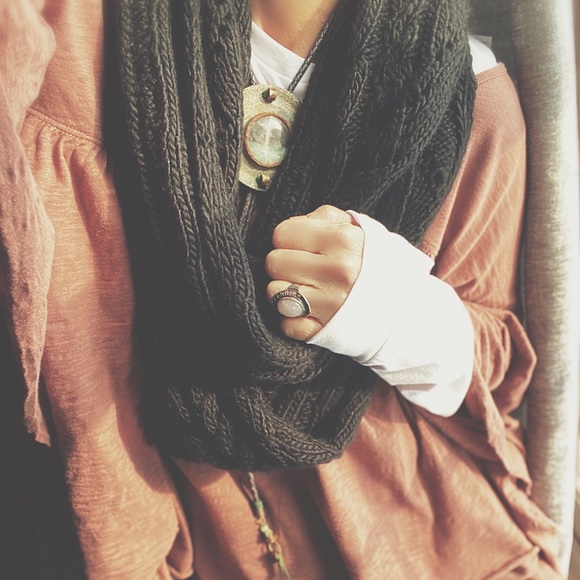 Cable Knit Circle Scarf - Picture 2 of 16